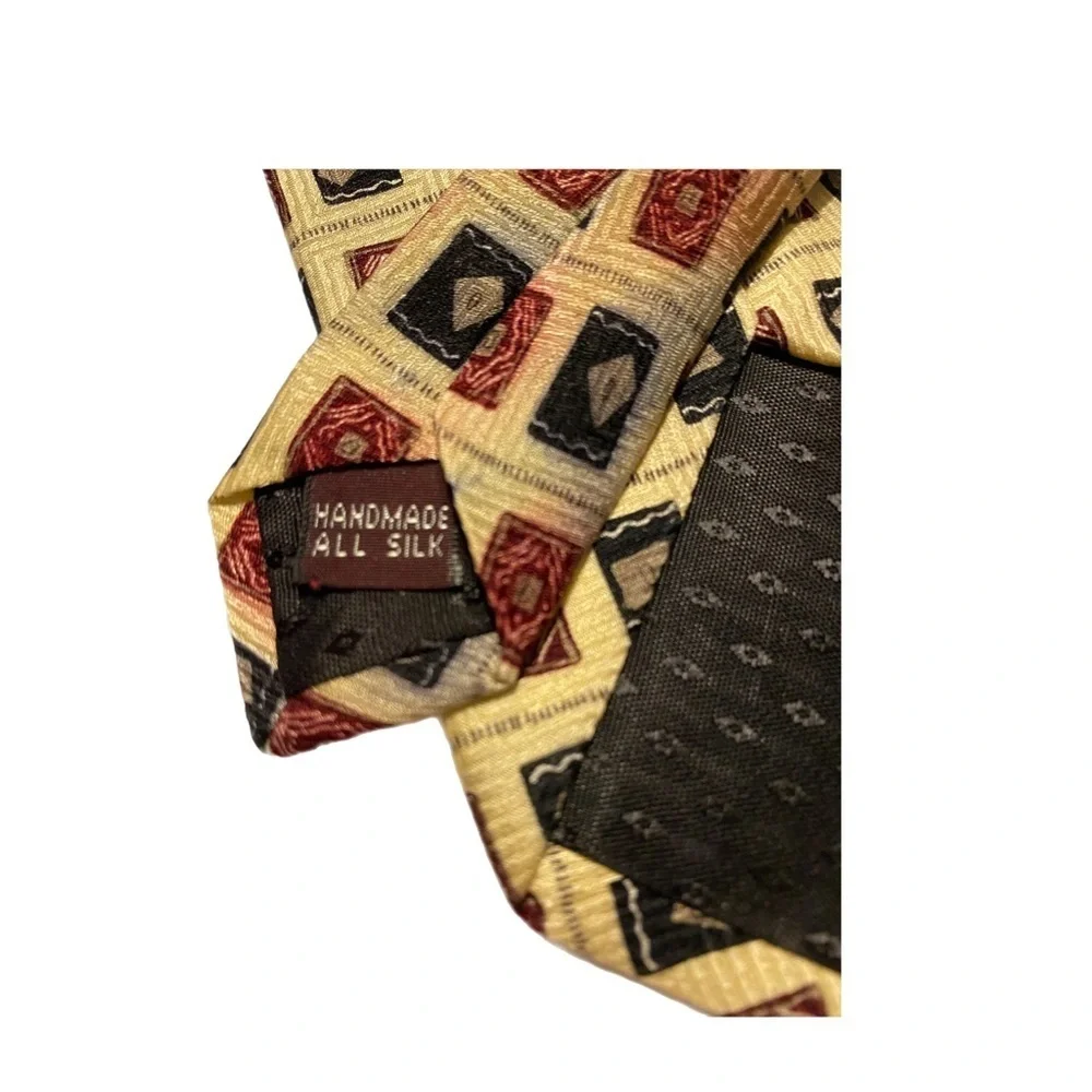 Umberto Bossi Tie Roma Milano Gold Black Red Geo Tip Bar Tac Hand Made 58 x 3.75